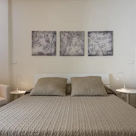 City & Suites Apartmán