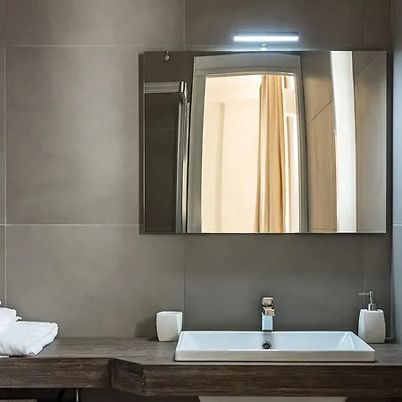 City & Suites * Λέτσε